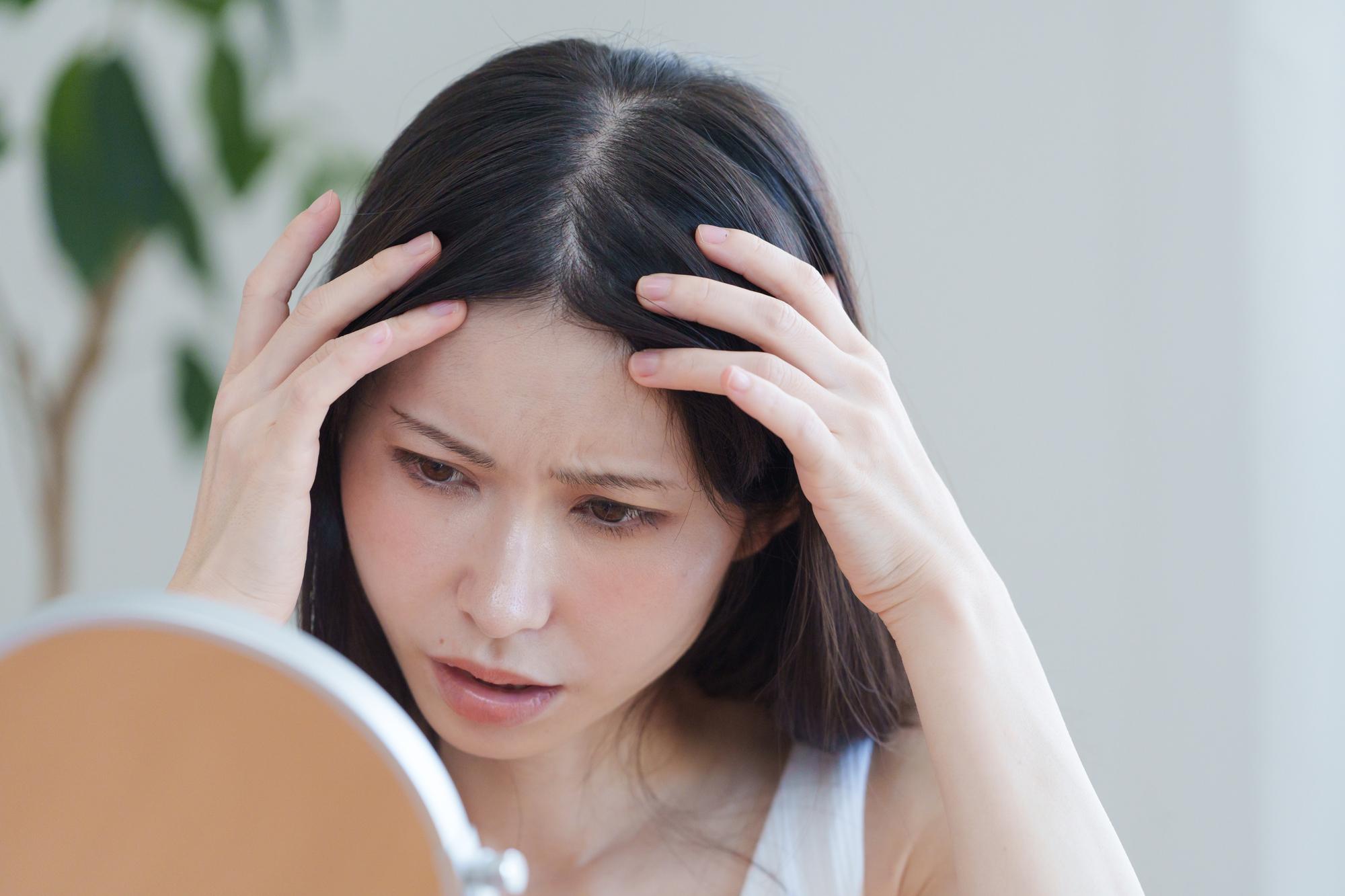 「敏感頭皮」の原因とは？頭皮ケアの方法や注意点、対策を解説